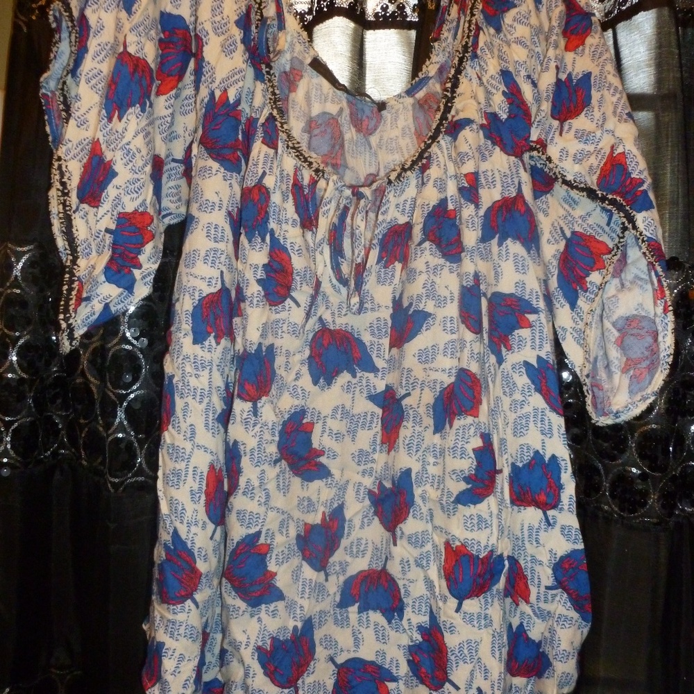 4 for 25 HAZEL rose blouse Large